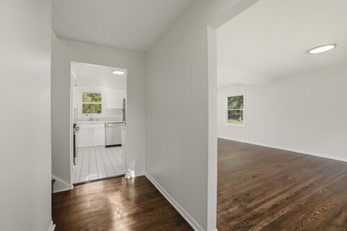 152 Skyline Drive, Carpentersville, IL