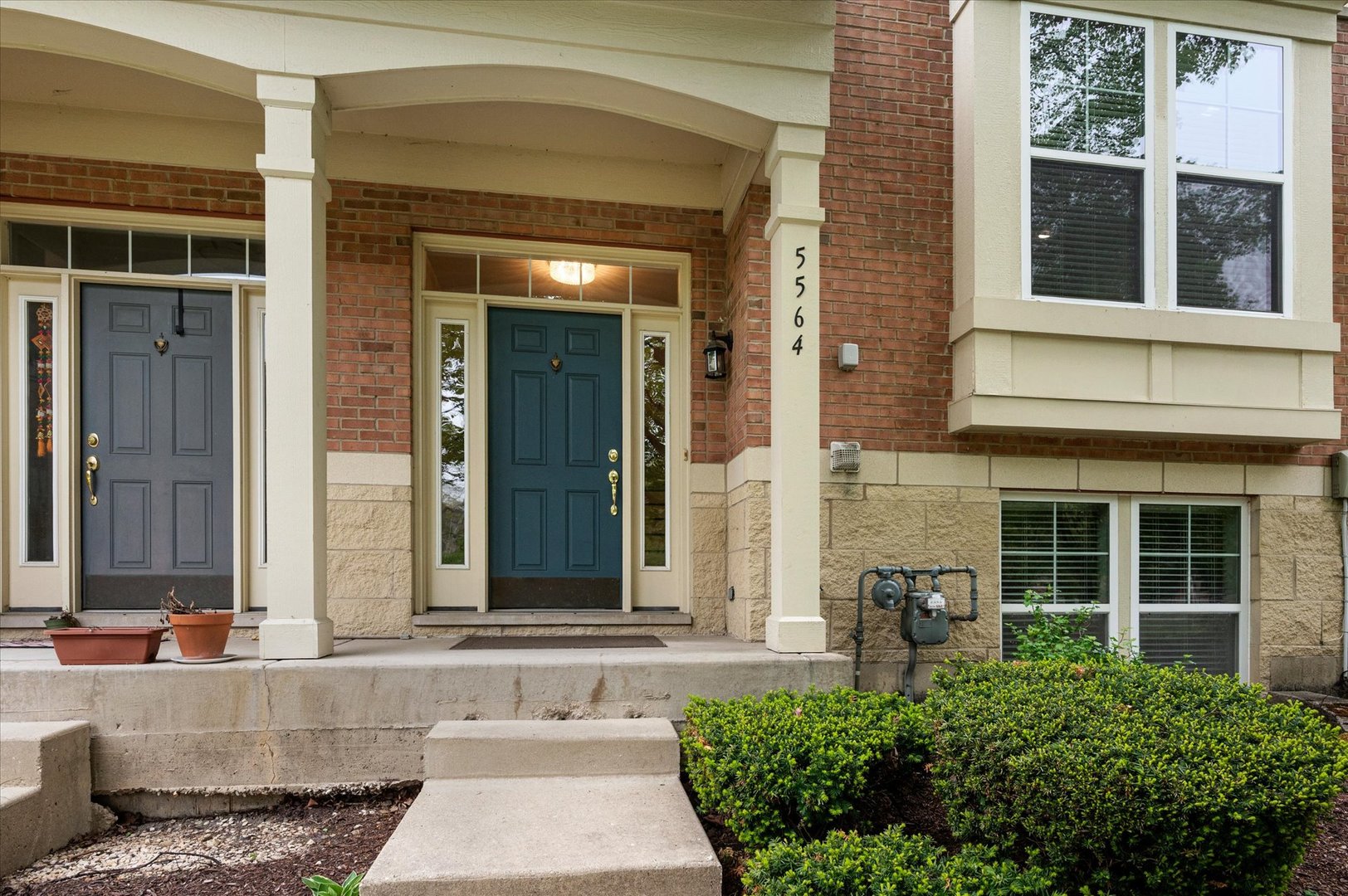 5564 Cloverdale Road, Hanover Park, IL