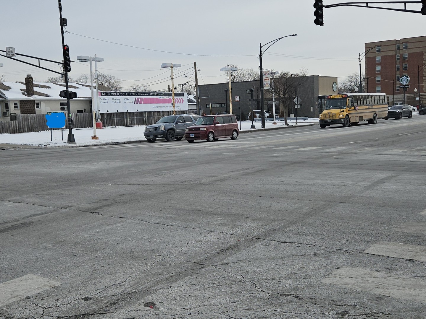 4755 W Diversey Avenue, Chicago, IL
