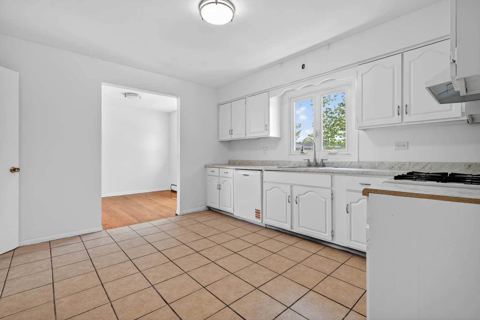 4420 VERNON Avenue, Brookfield, IL
