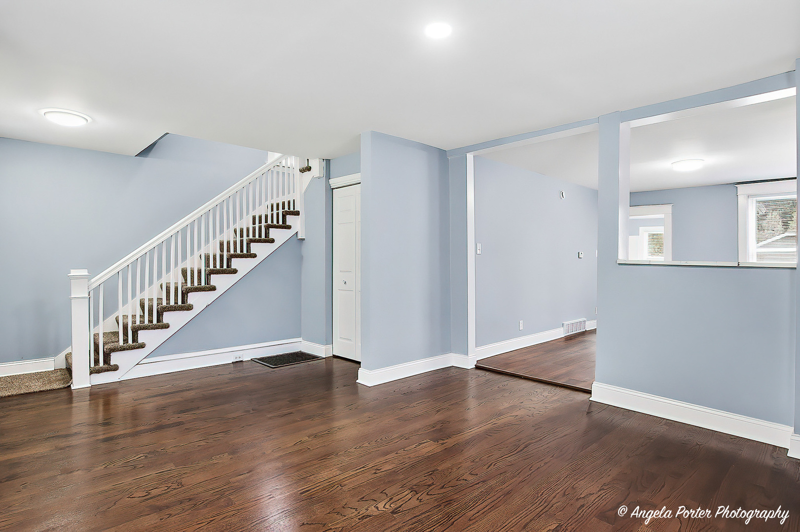 937 N County Street, Waukegan, IL