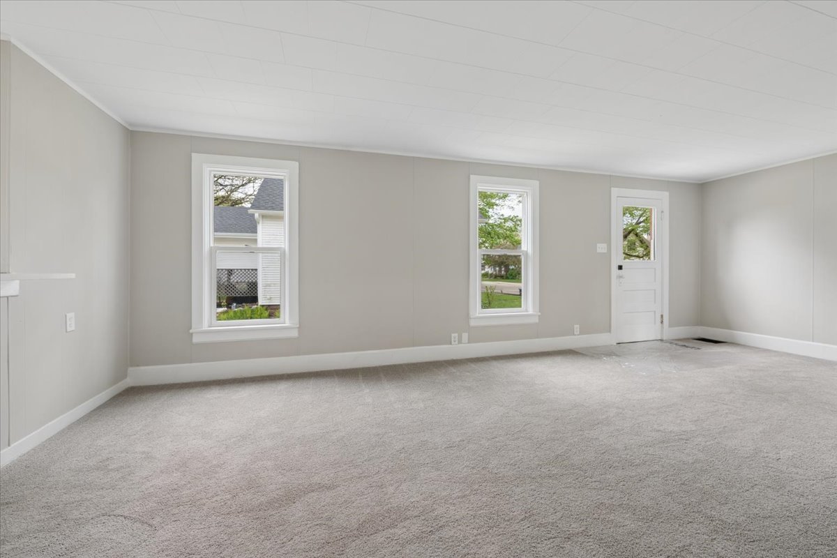 405 S Grant Street, Earlville, IL