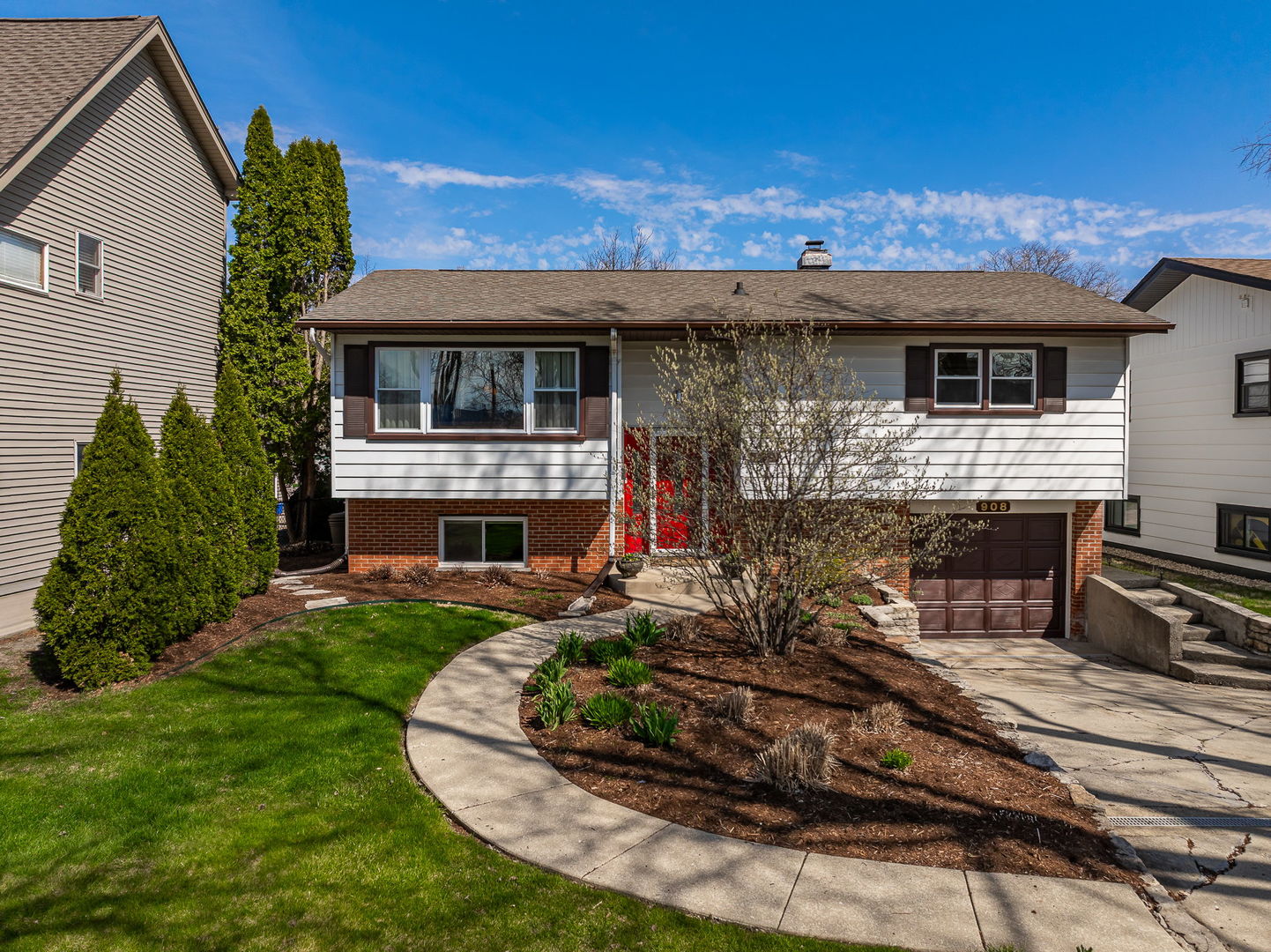 908 40th Street, Downers Grove, IL
