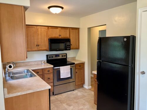 940 N Dement Avenue, Dixon, IL