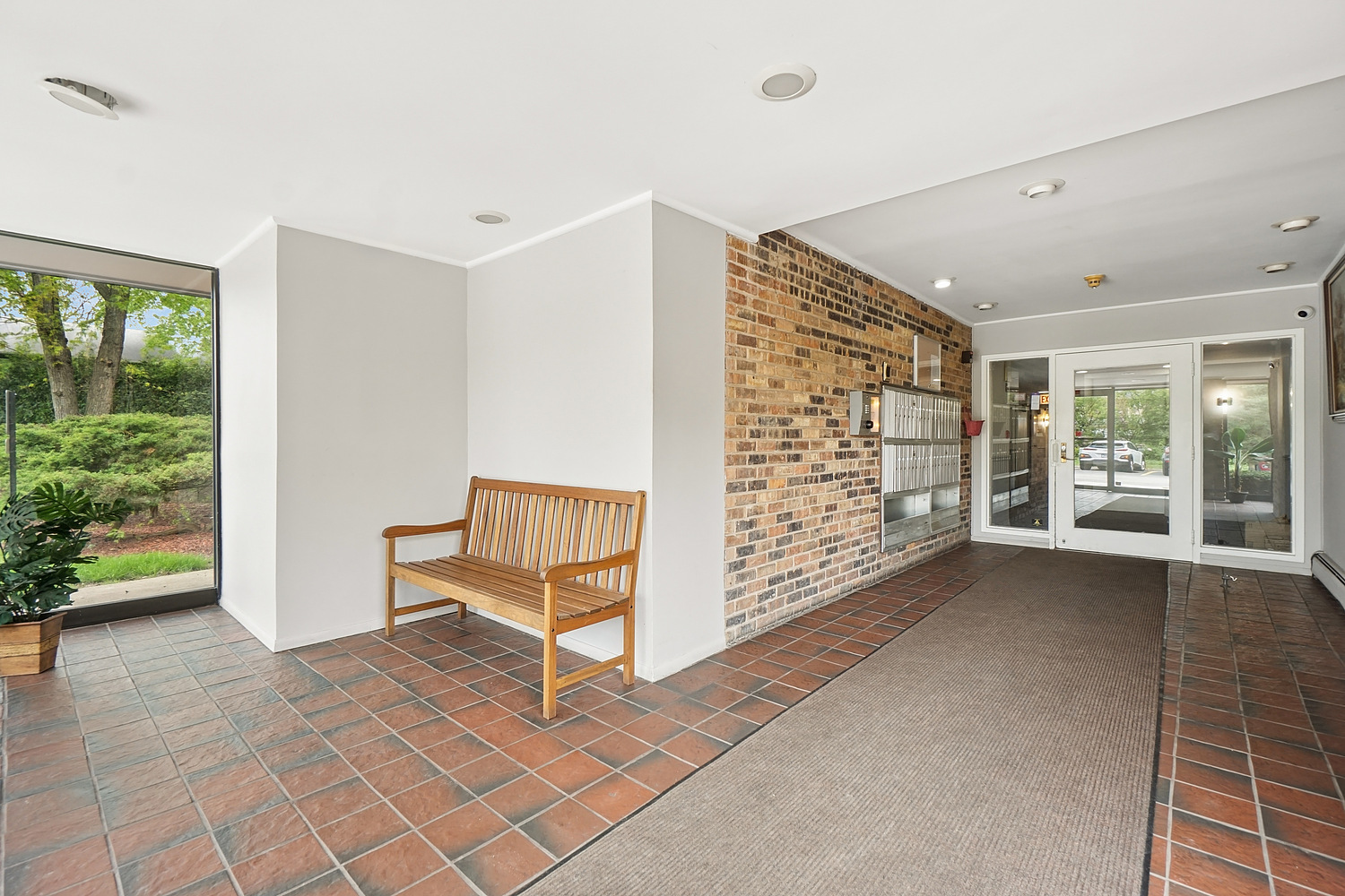940 E Old Willow Road #307, Prospect Heights, IL