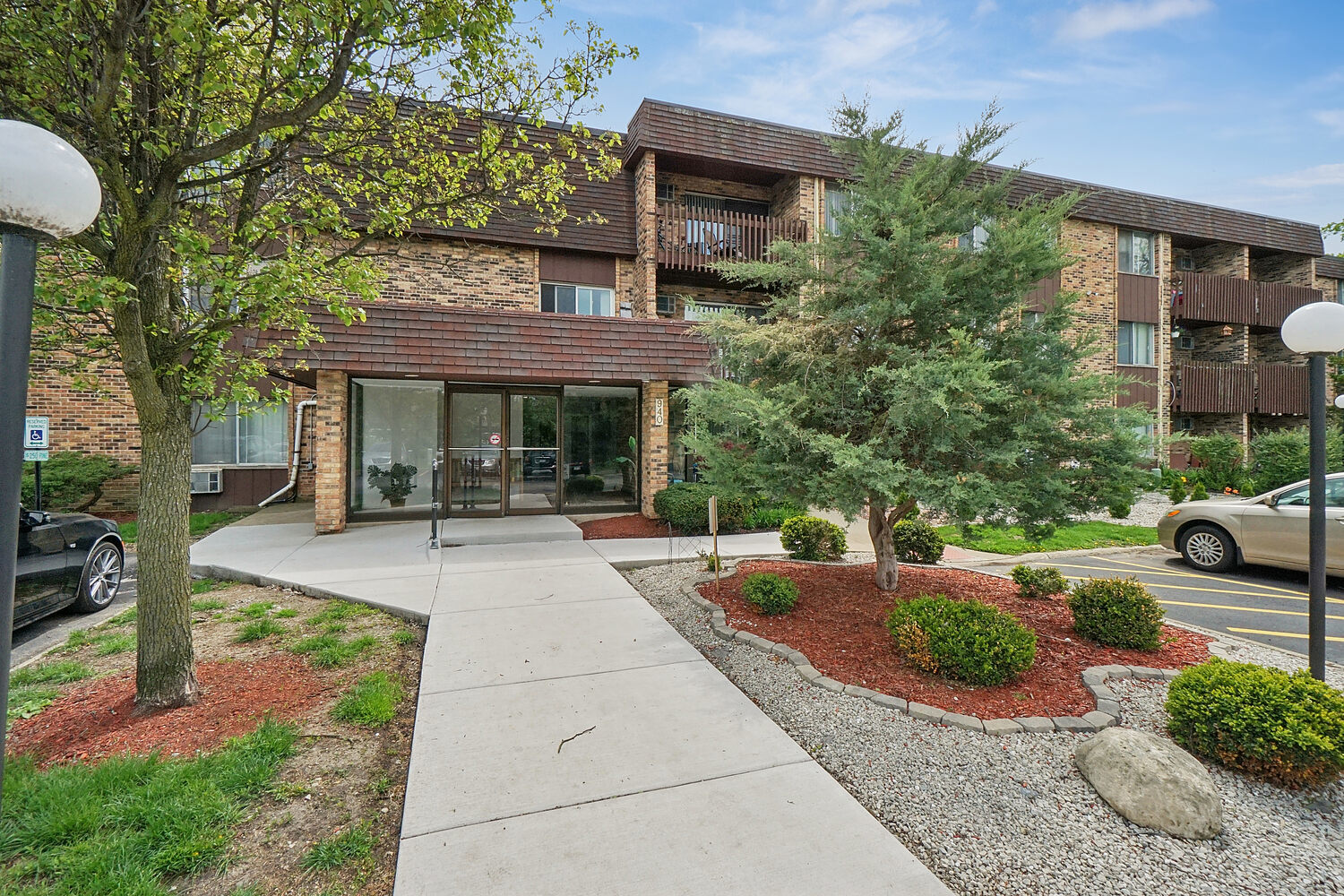 940 E Old Willow Road #307, Prospect Heights, IL