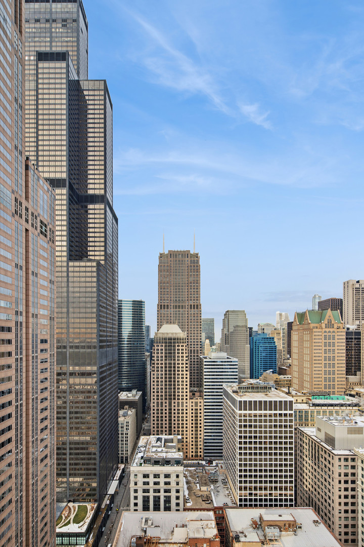 235 W Van Buren Street #262-264-288-292, Chicago, IL