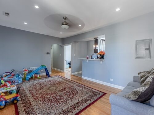 5717 N Kimball Avenue #2N, Chicago, IL