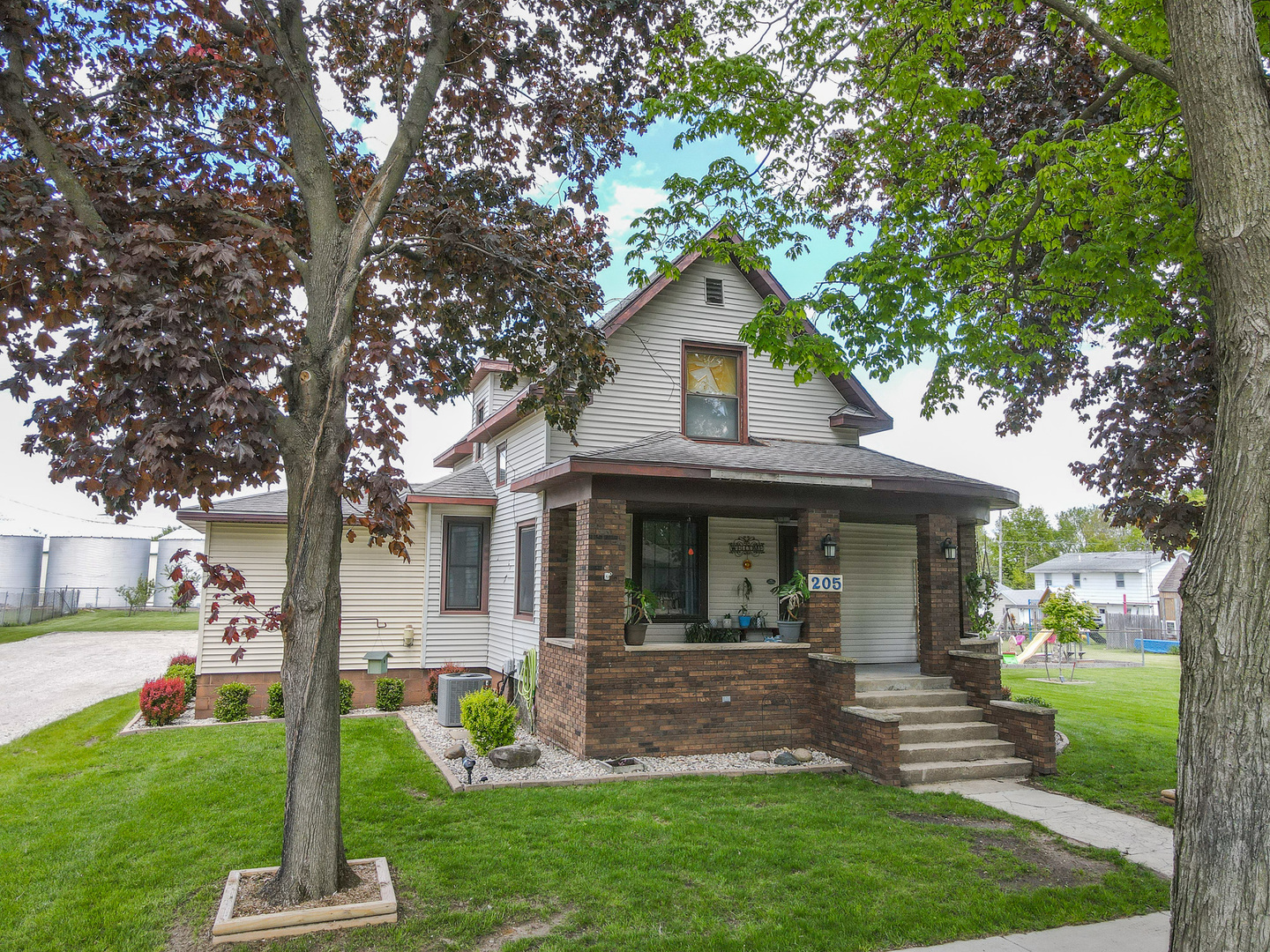 205 W 6th Street, Aroma Park, IL