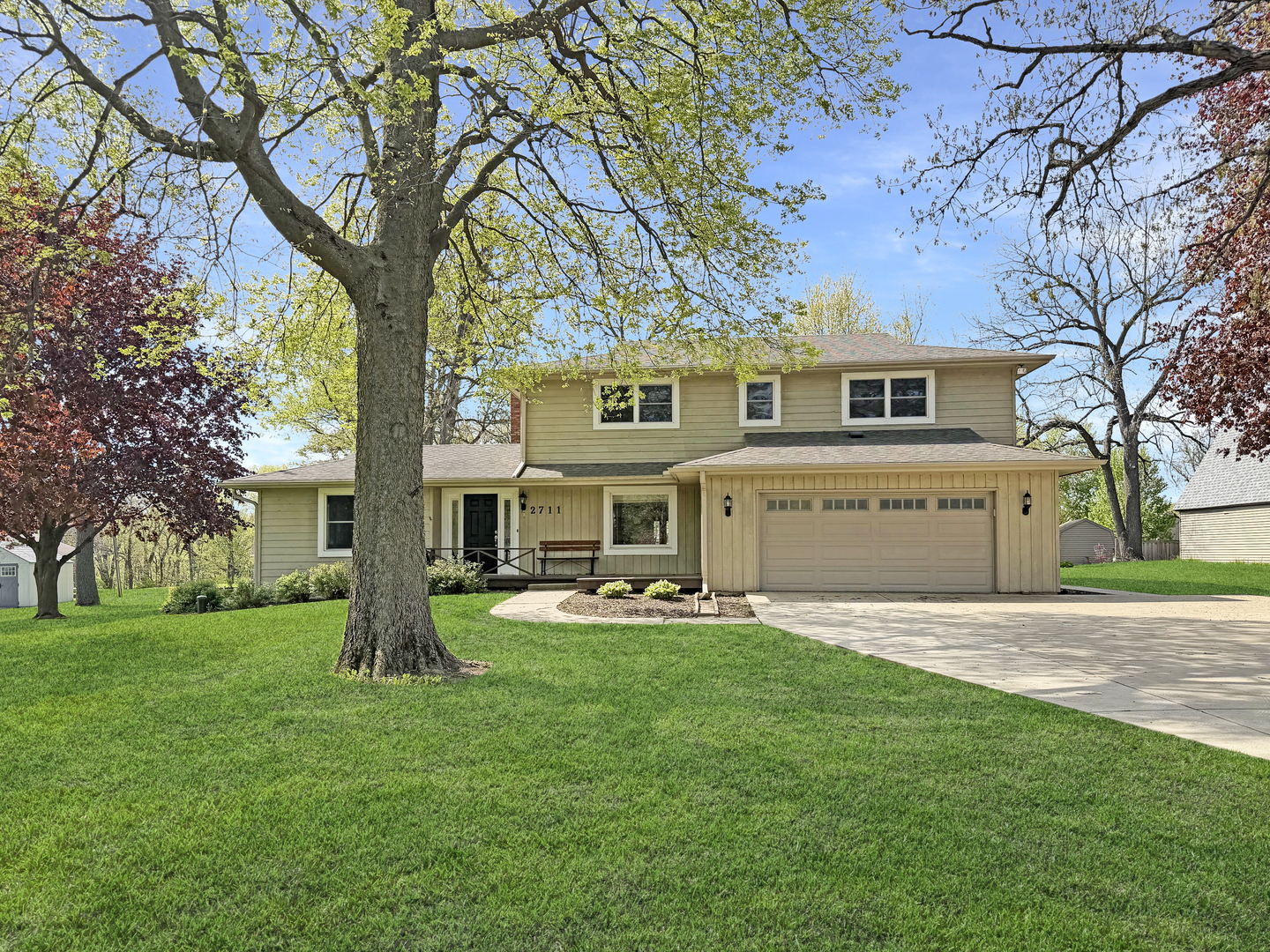 2711 Royal Oaks Drive, Freeport, IL
