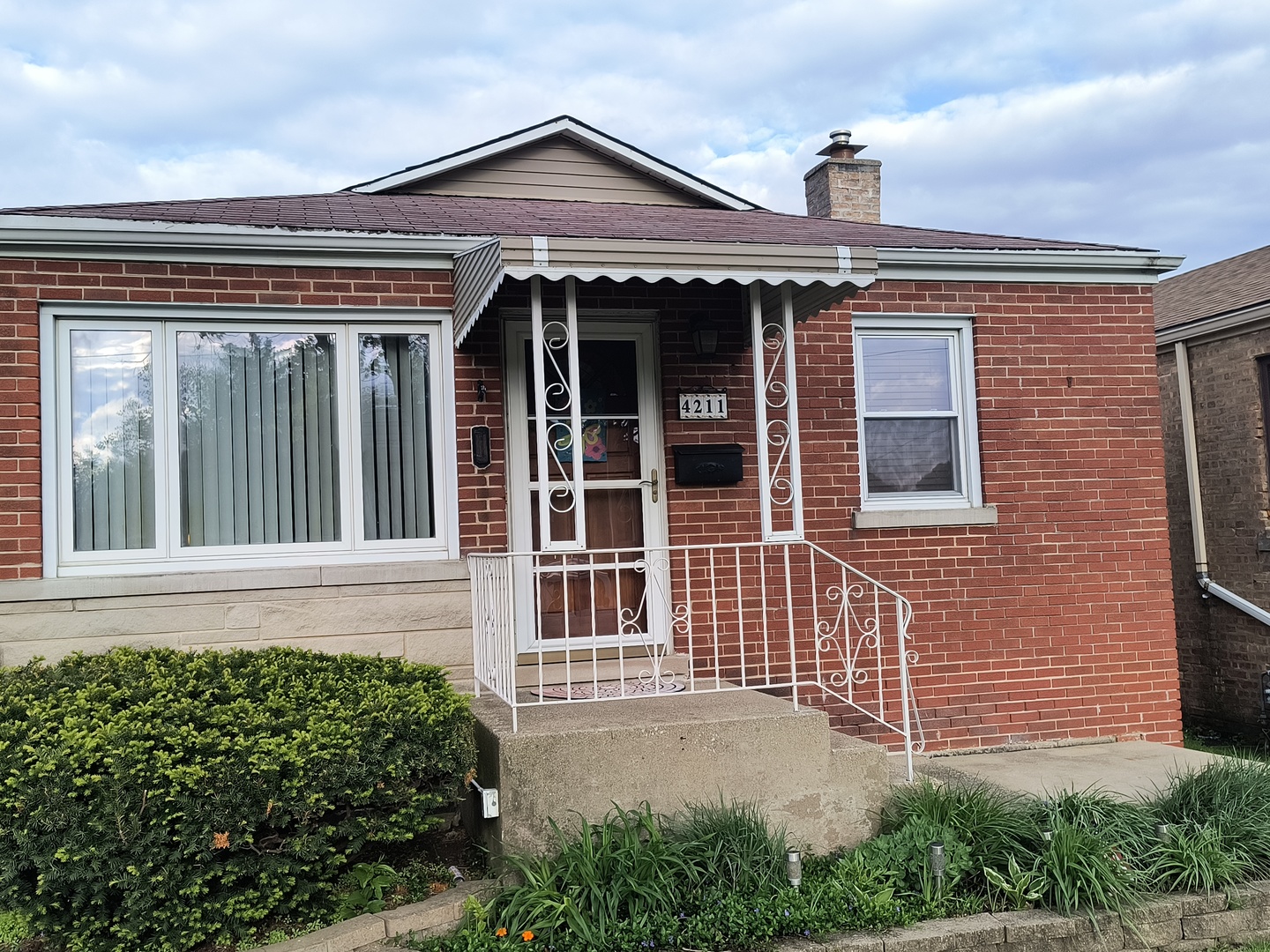 4211 East Avenue, Stickney, IL