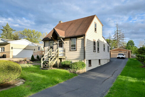 586 W Armitage Avenue, Elmhurst, IL