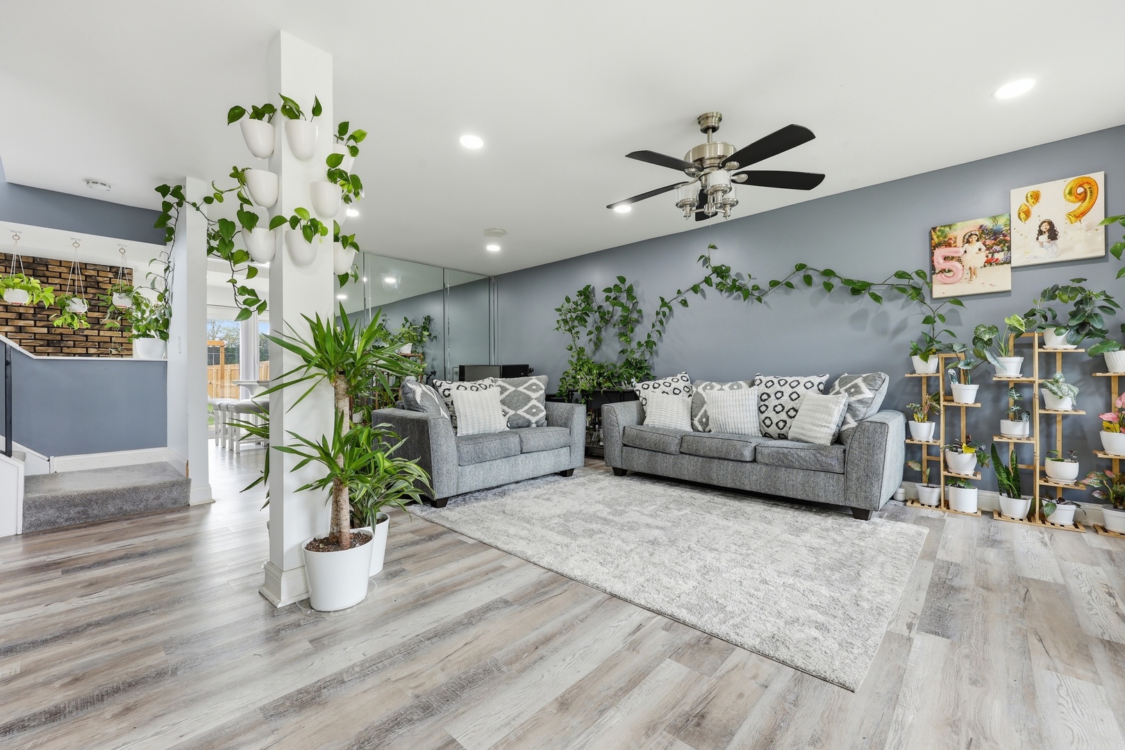 577 HORACE Drive, Elgin, IL