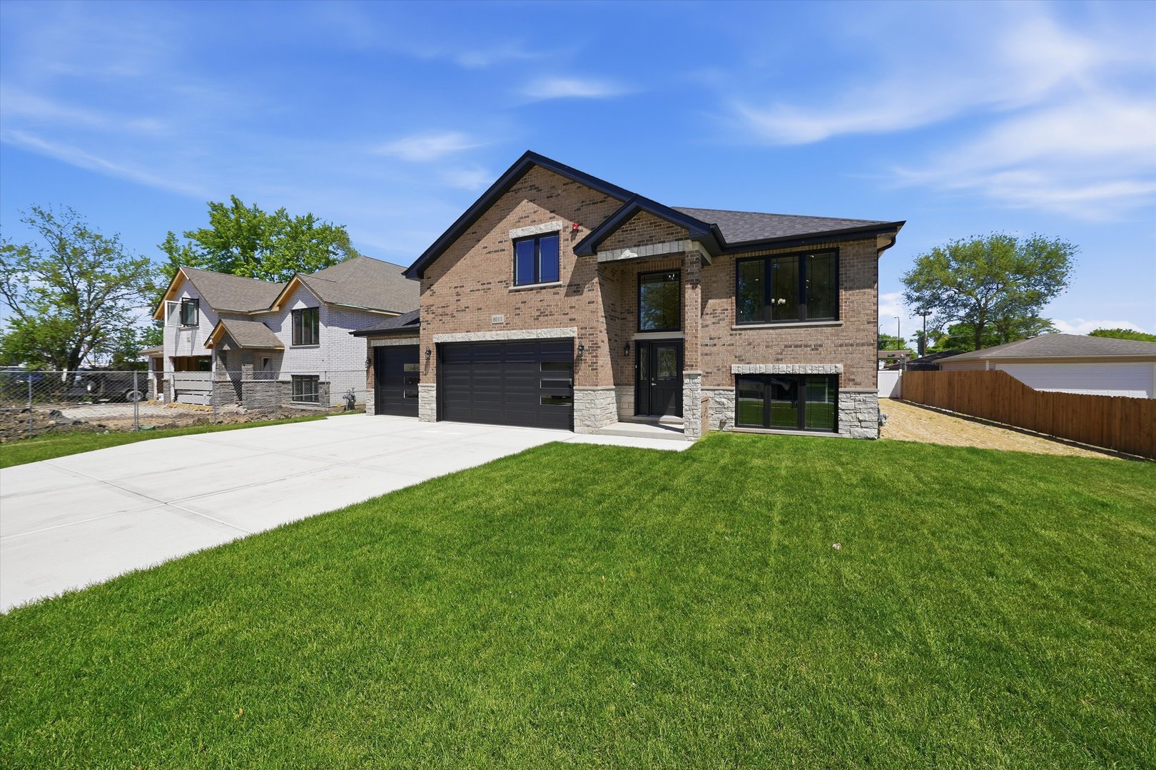 8011 S Oconto Avenue, Bridgeview, IL