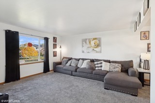 592 Farmview Court, University Park, IL