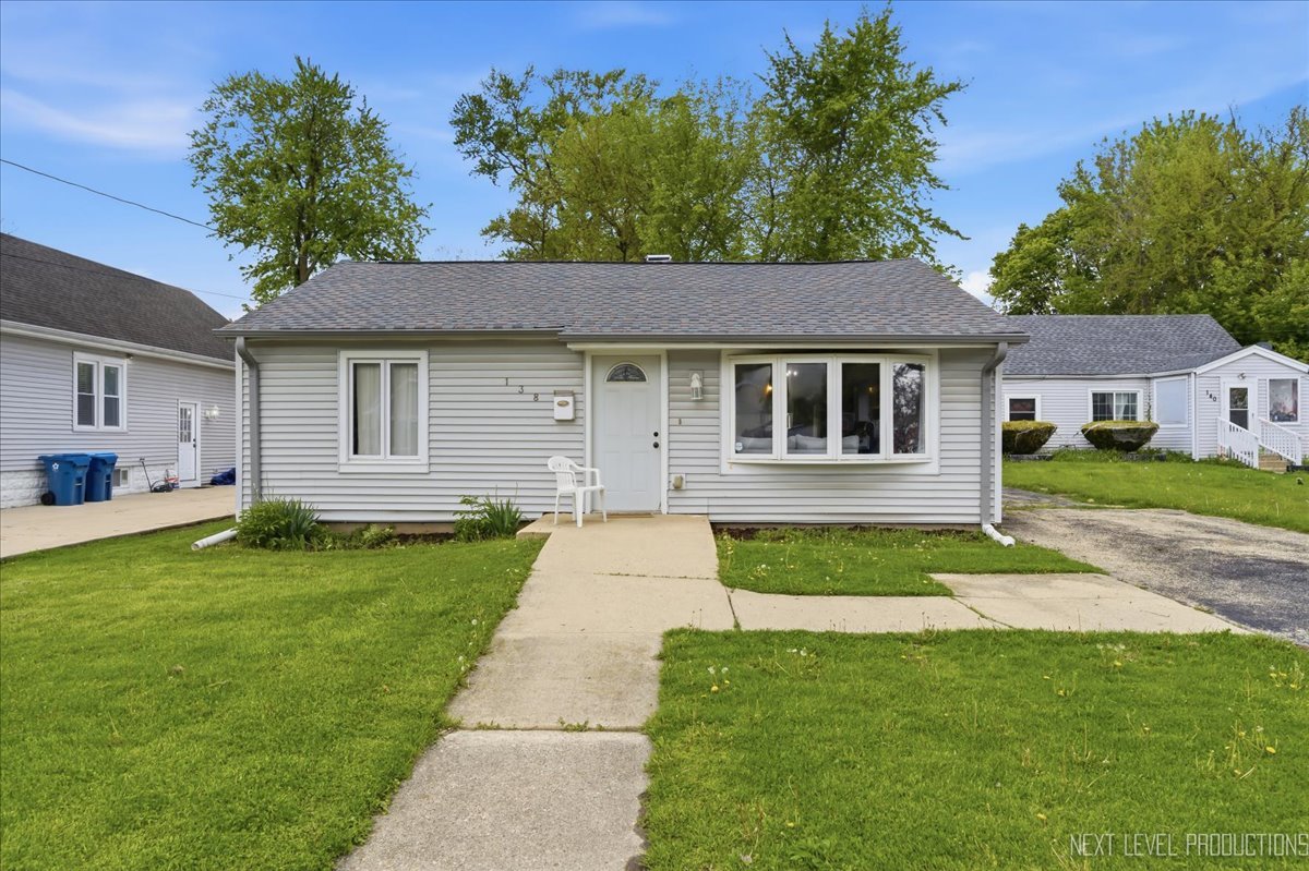 138 N Calhoun Street, Aurora, IL
