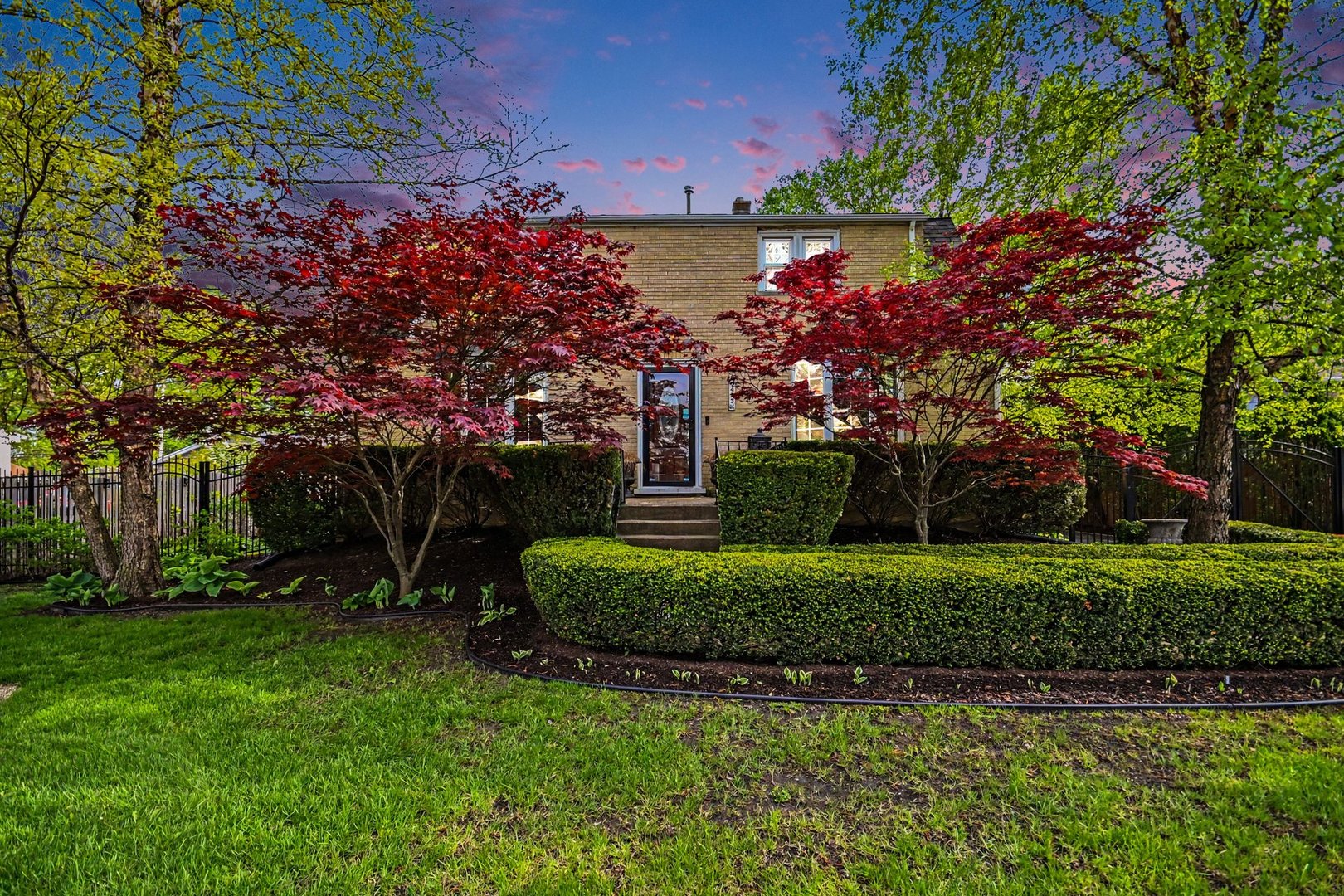 6433 W 82nd Street, Burbank, IL