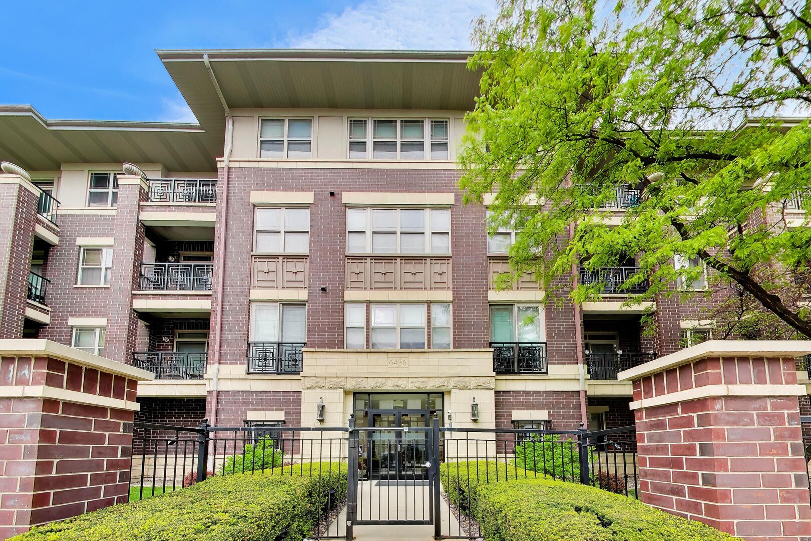 6436 Roosevelt Road #212, Oak Park, IL