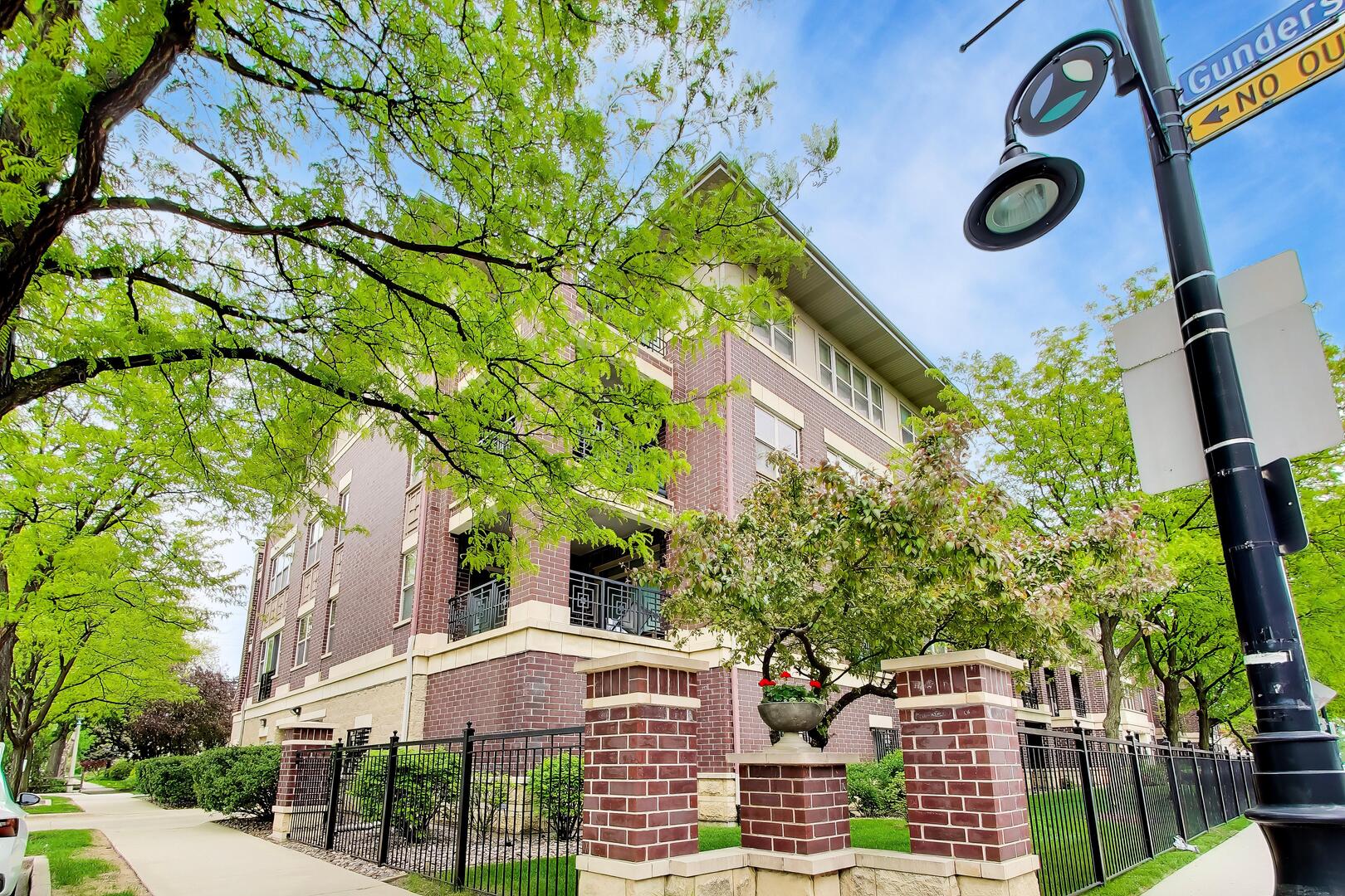 6436 Roosevelt Road #212, Oak Park, IL
