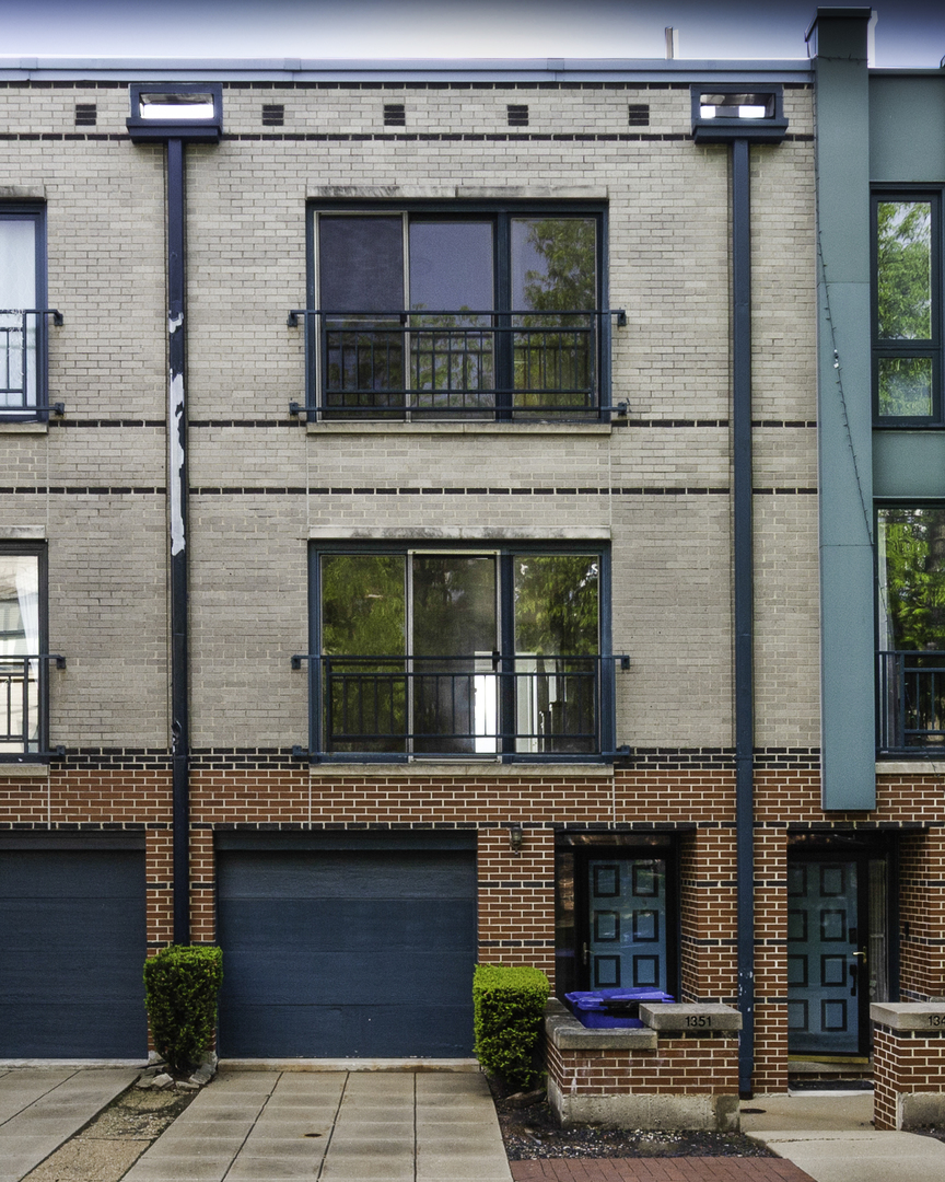 1351 S Clark Street, Chicago, IL