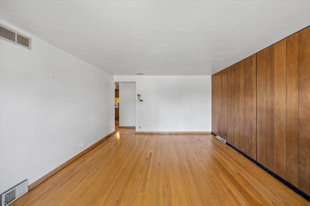 14522 S Calhoun Avenue, Burnham, IL
