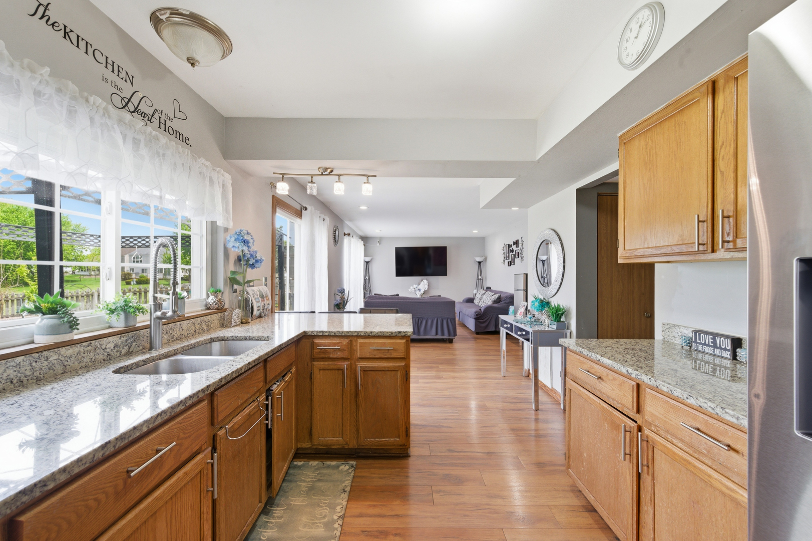 2054 Mission Hills Drive, Elgin, IL