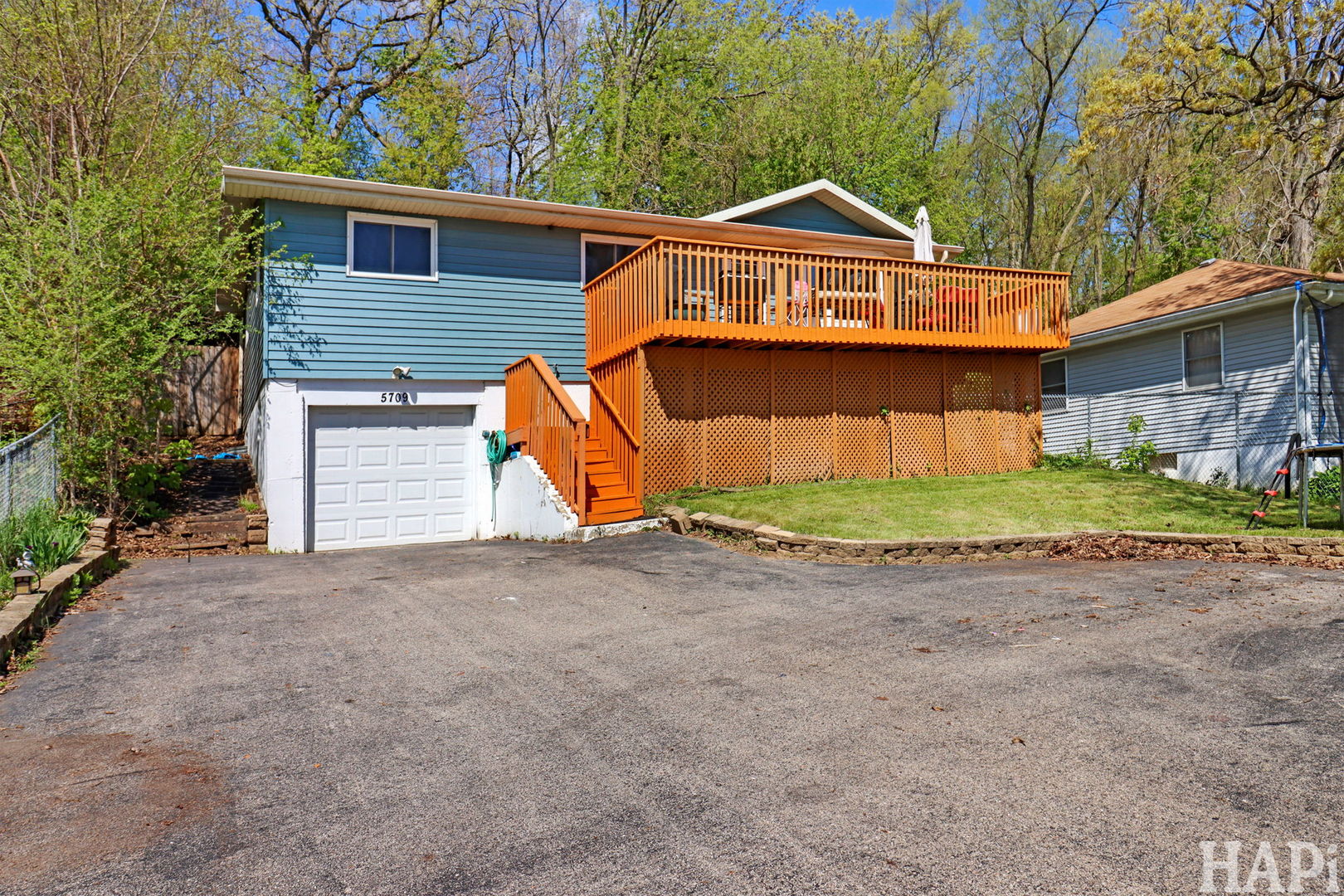 5709 Fox Lake Road, McHenry, IL