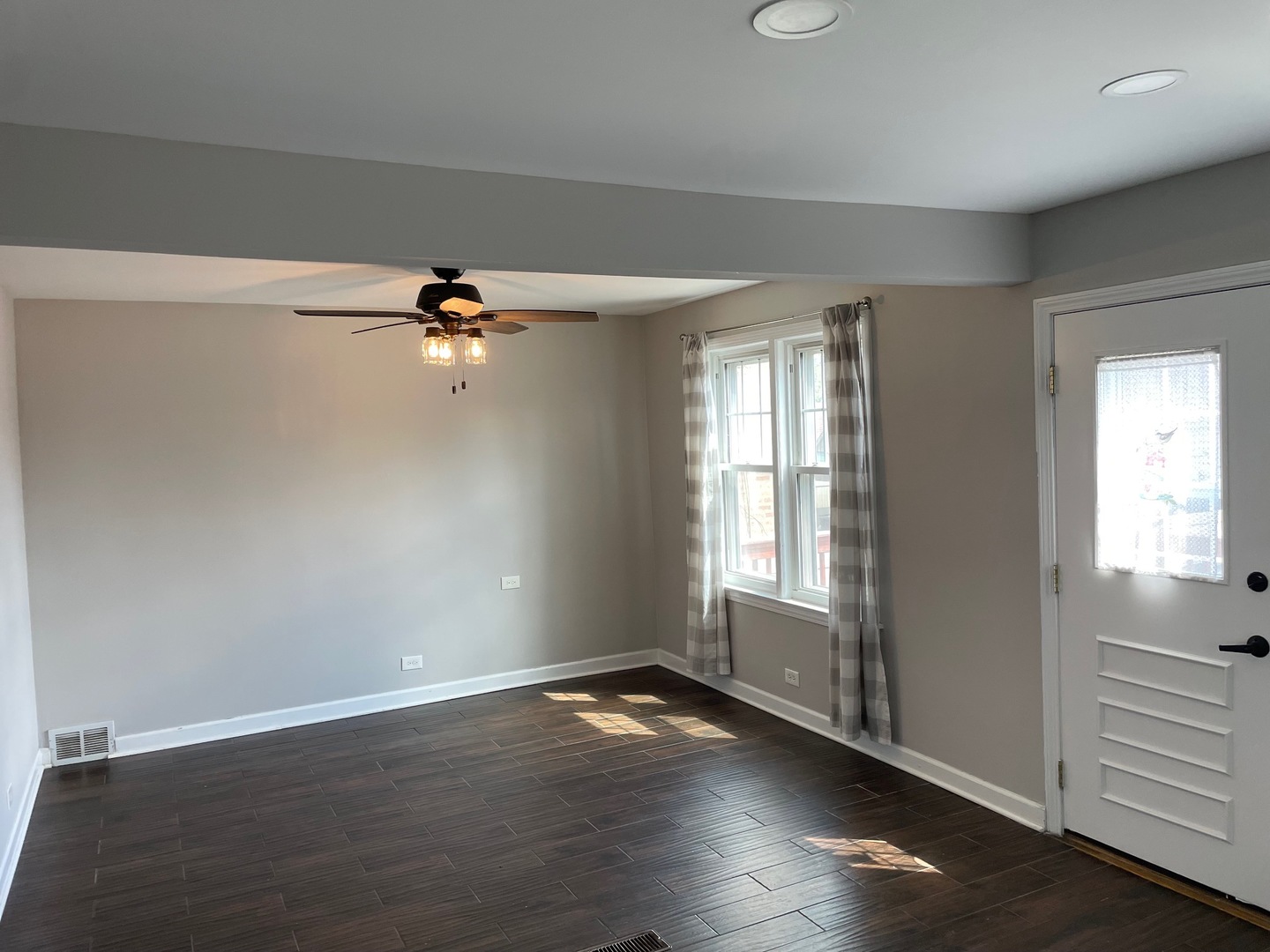 5711 S Menard Avenue, Chicago, IL