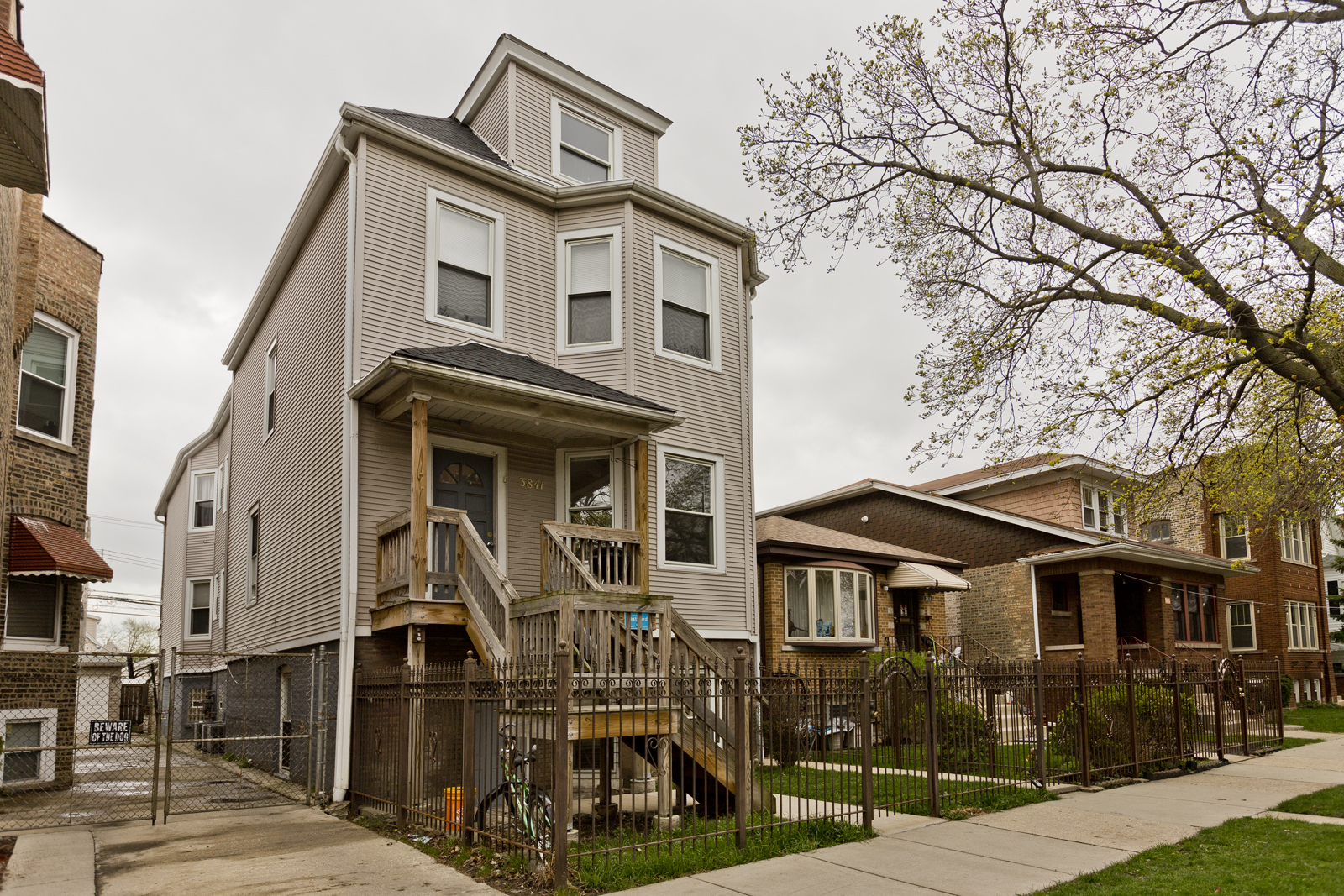 3841 N Bernard Street #1F, Chicago, IL
