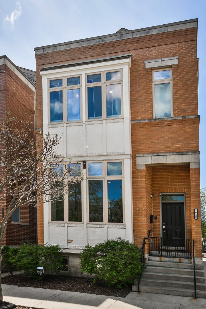 1742 N Bissell Street, Chicago, IL