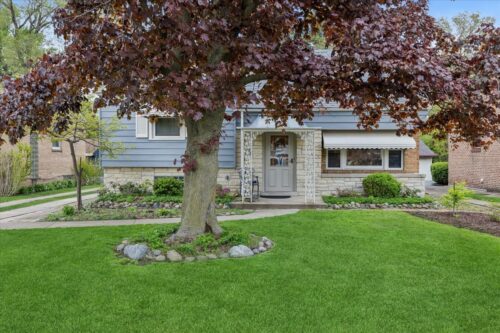 285 Desplaines Avenue, Riverside, IL