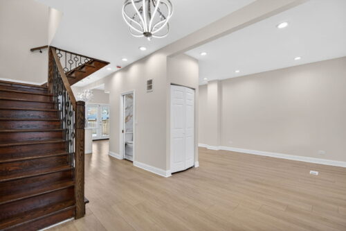 5054 W Ohio Street, Chicago, IL