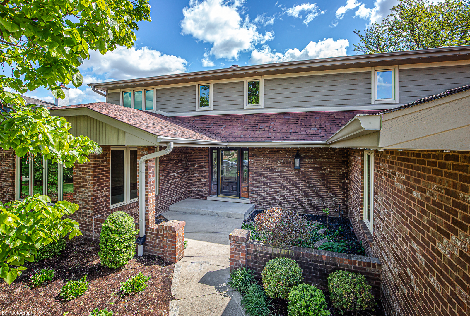 6645 Wedgewood Lane, Willowbrook, IL