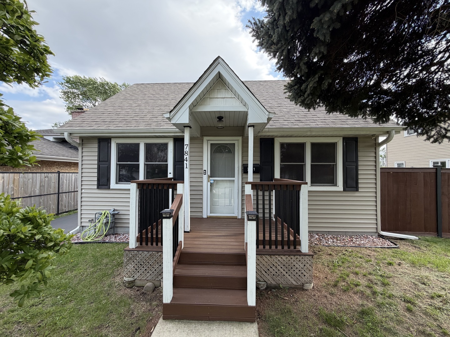 7841 45th Place, Lyons, IL