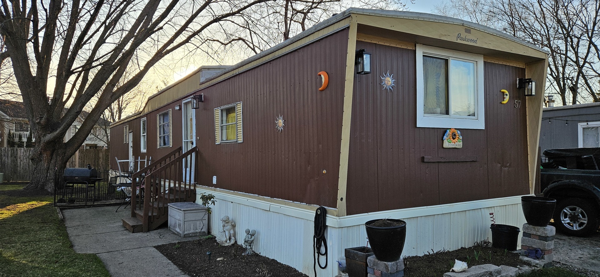 57 CURRICLE Road, Wheeling, IL