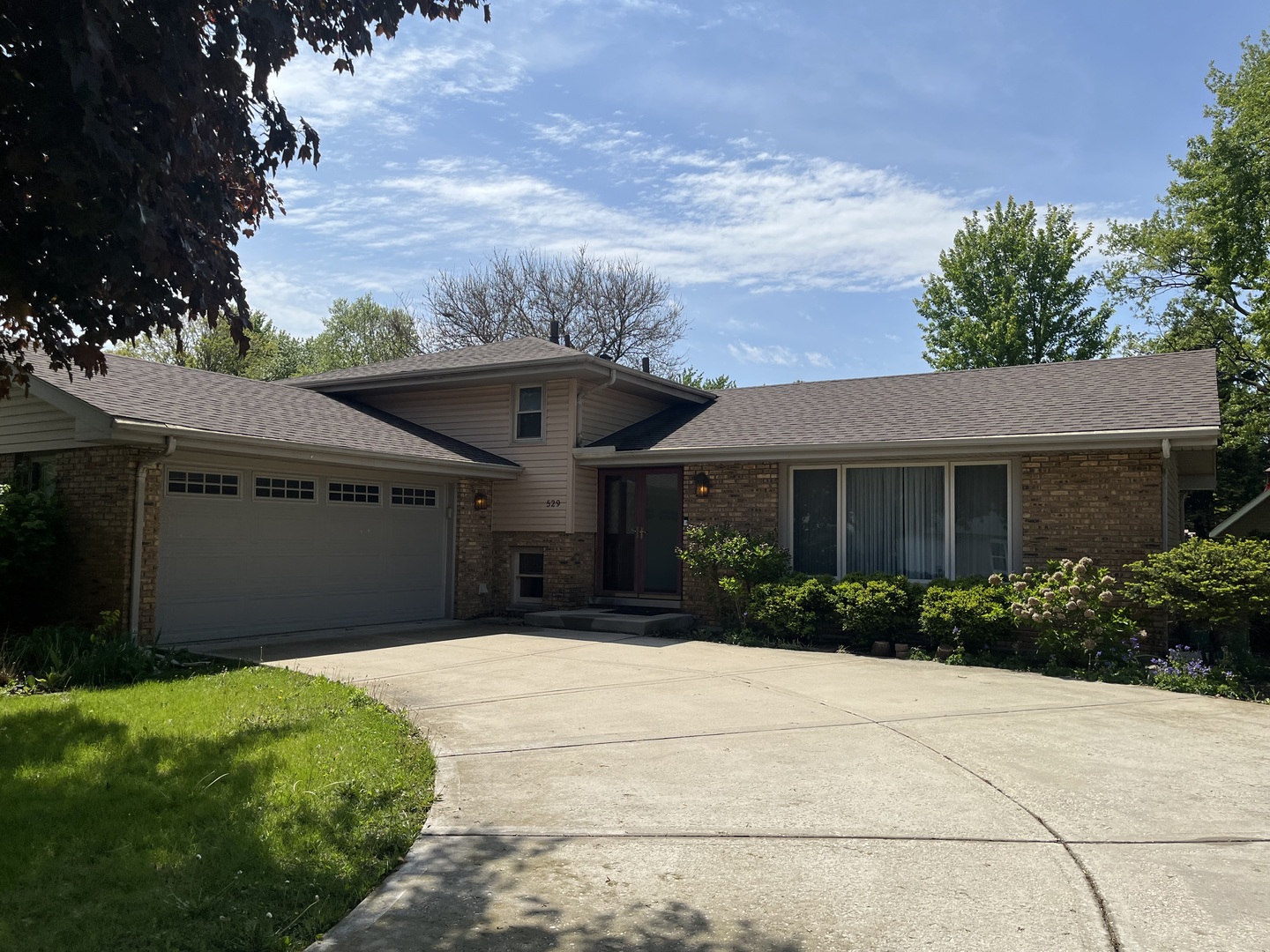529 Shorewood Drive, Shorewood, IL