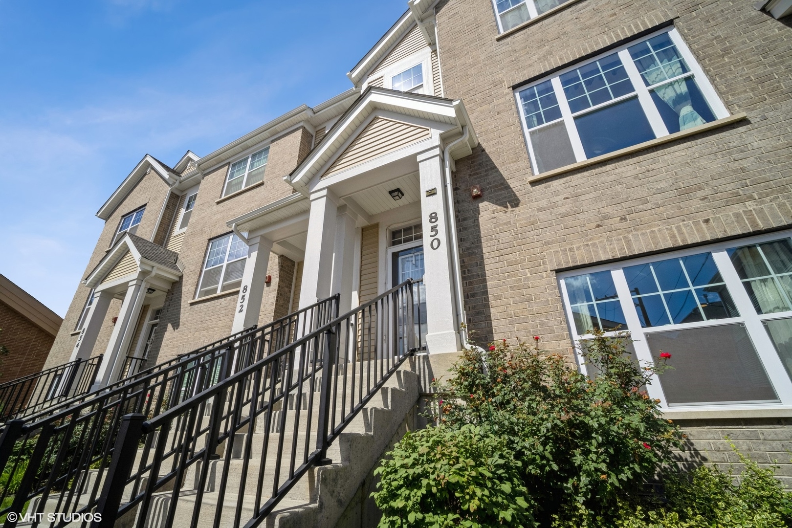 850 Lexington Circle, Des Plaines, IL