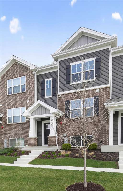 17325 Roscommon Road, Tinley Park, IL