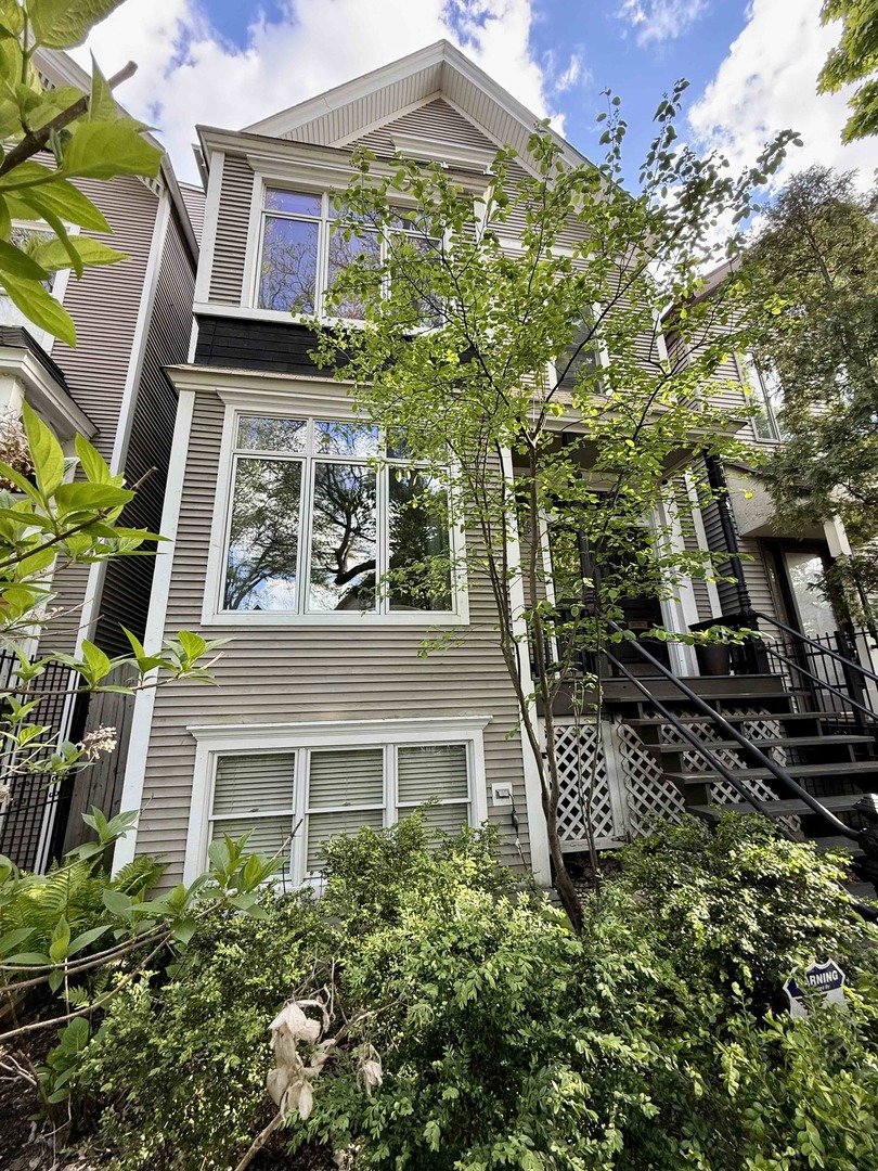 1039 W MONTANA Street #2, Chicago, IL
