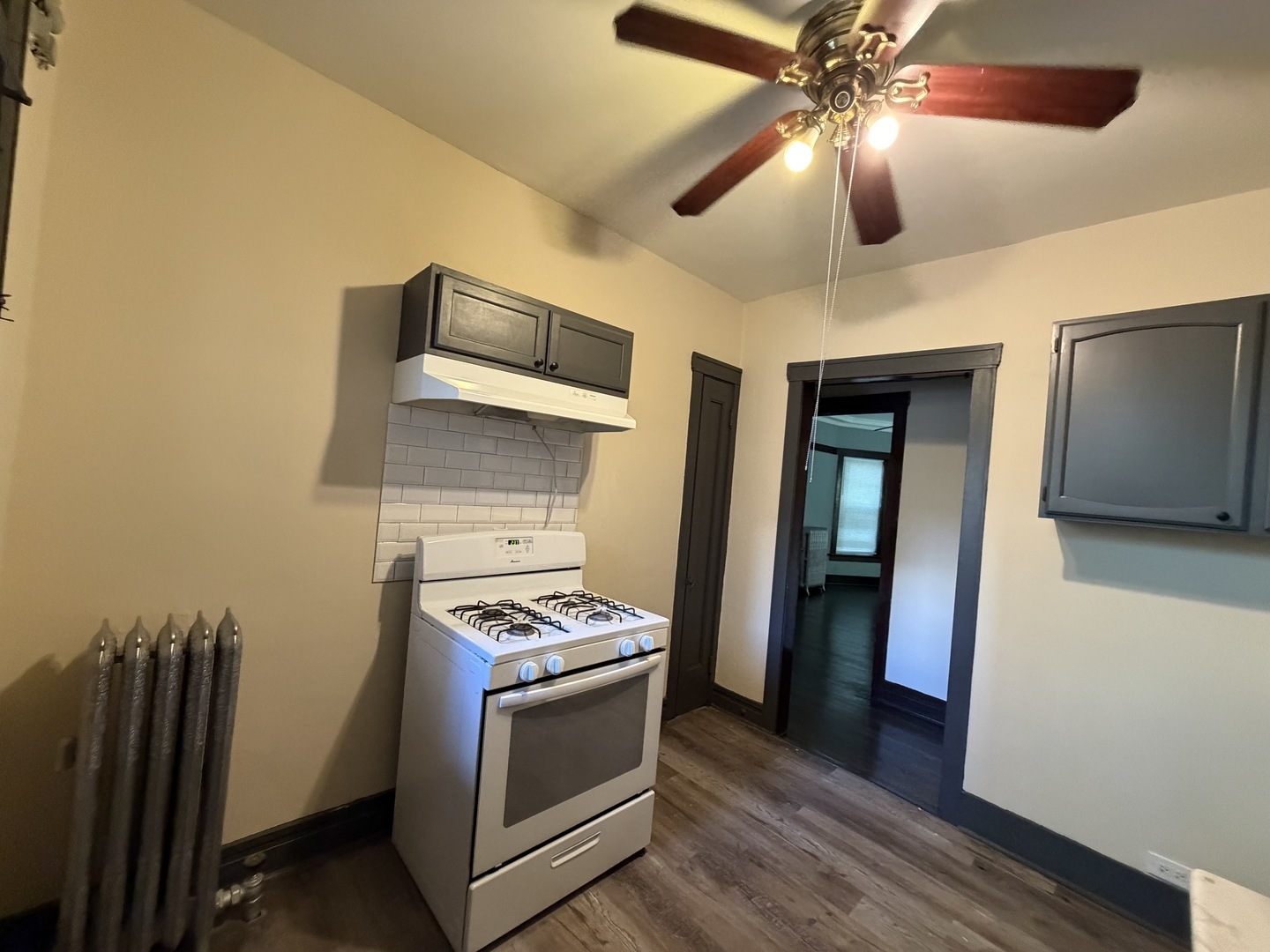 7304 S Emerald Avenue #1R, Chicago, IL