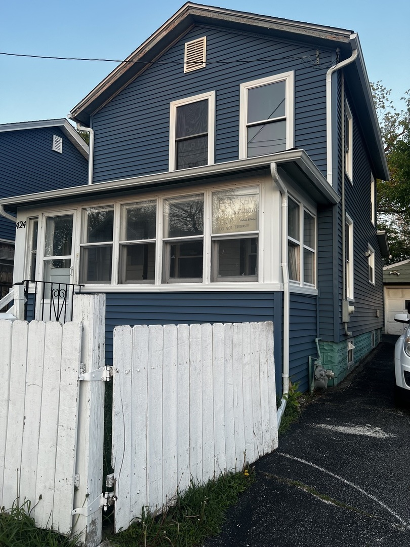424 Titsworth Court, Aurora, IL