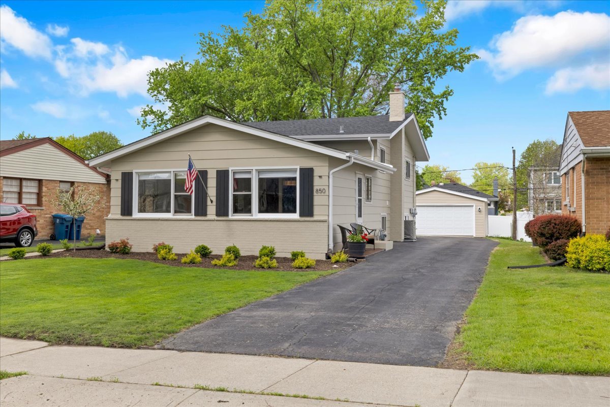 850 S Hillside Avenue, Elmhurst, IL
