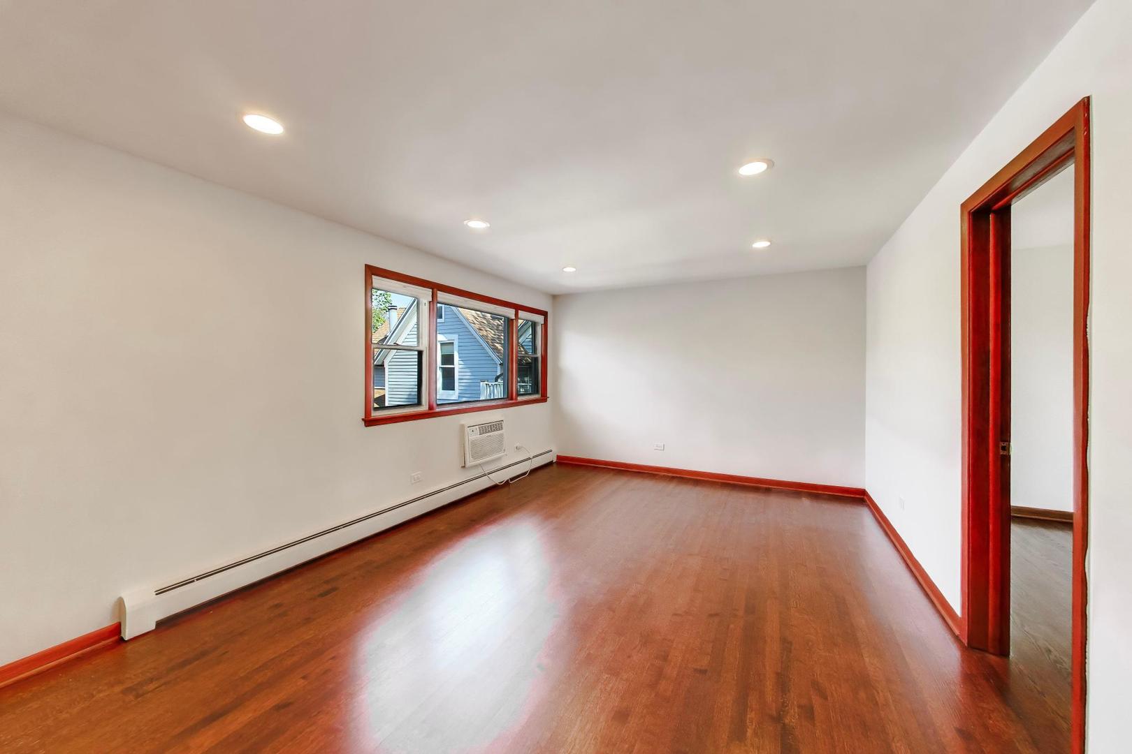4149 N TRIPP Street #8, Chicago, IL