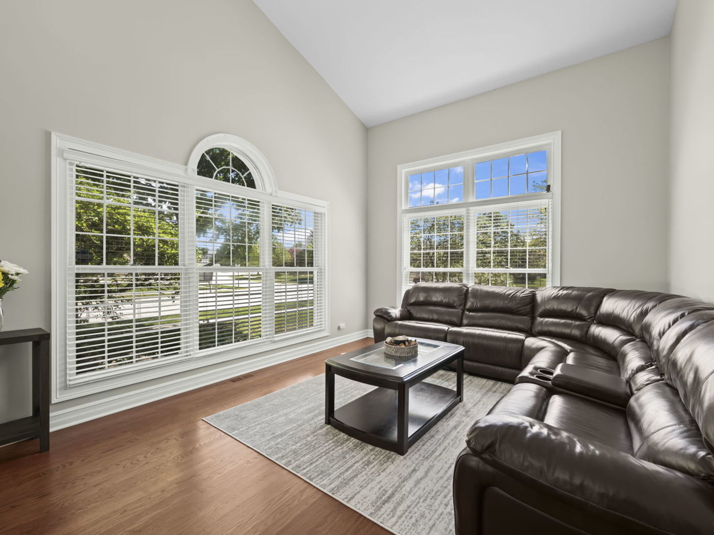 301 Lynwood Circle, Bloomingdale, IL