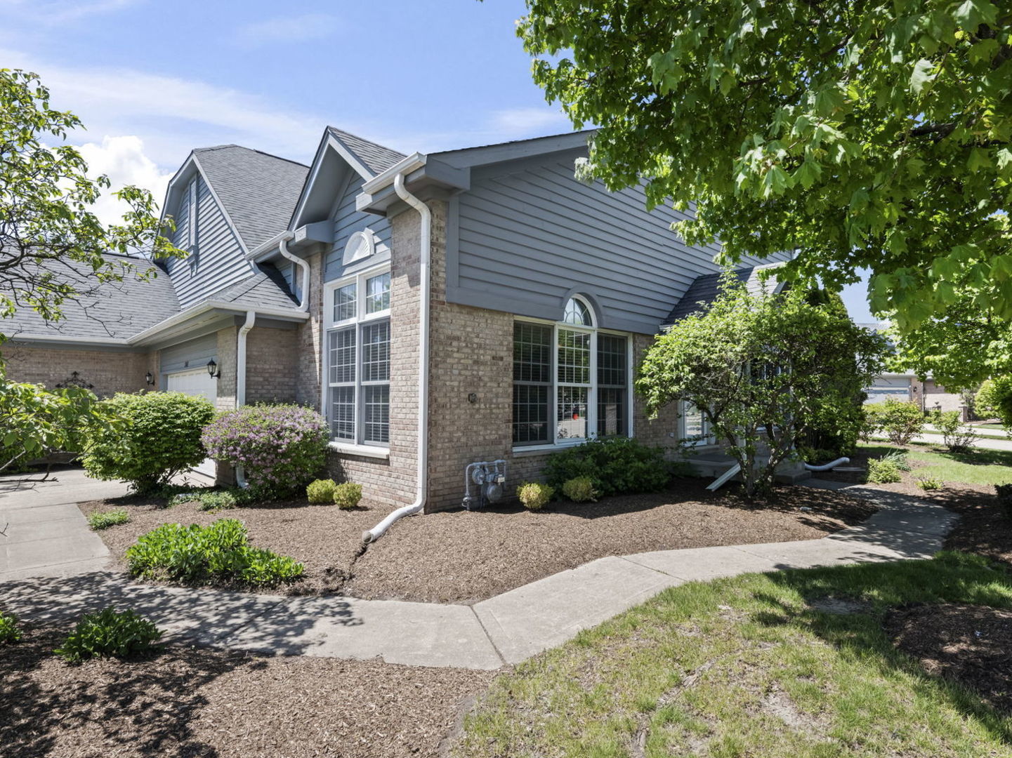 301 Lynwood Circle, Bloomingdale, IL