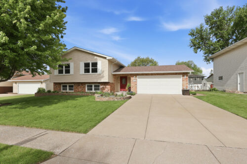 3706 Tam O Shanter Drive, Bettendorf, IA