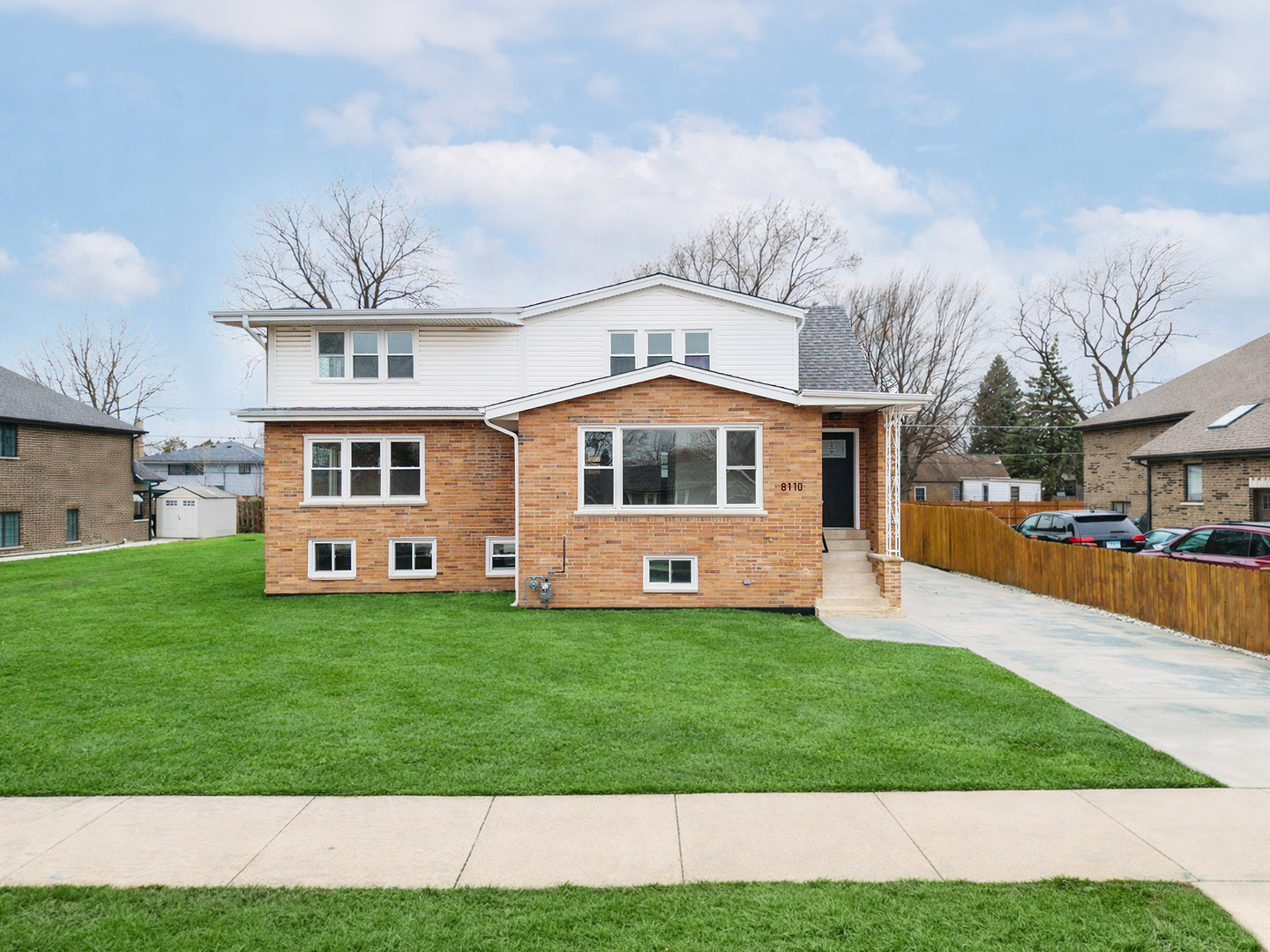 8110 Lockwood Avenue, Burbank, IL