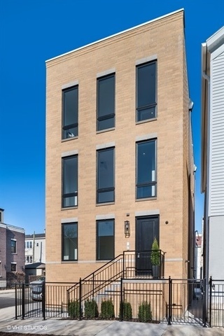 1244 W Huron Street #3, Chicago, IL