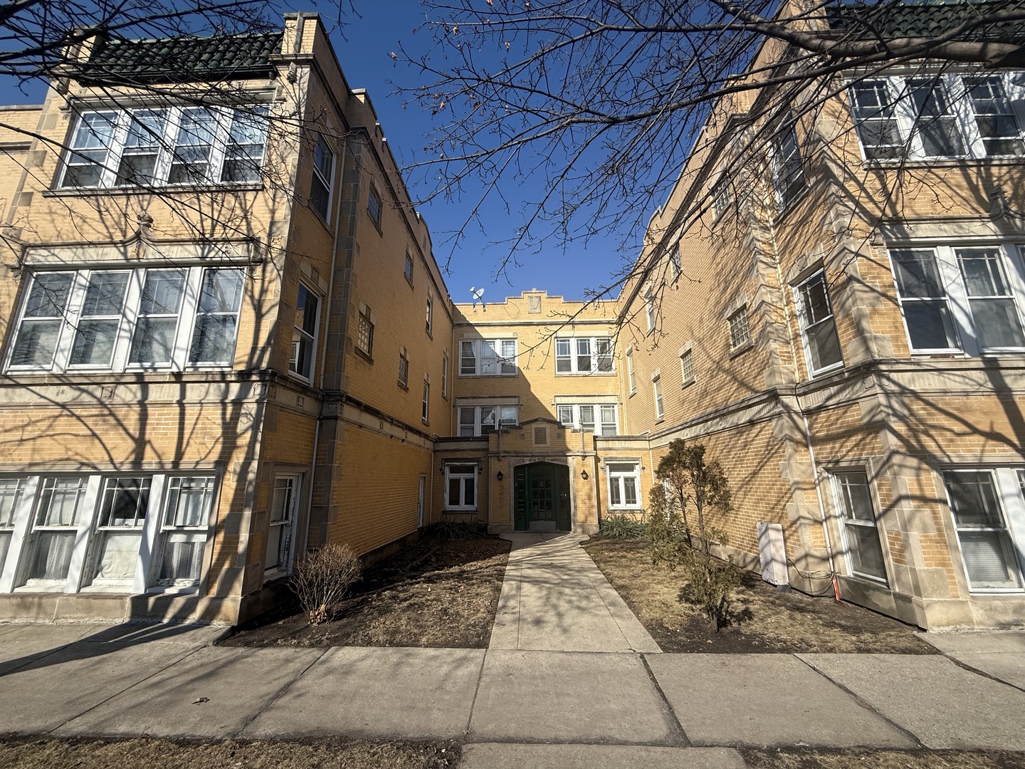 6645 W 21st Street #103, Berwyn, IL