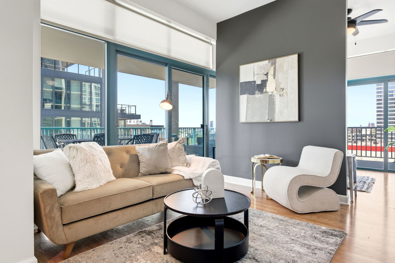340 W Superior Street #1009, Chicago, IL